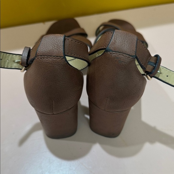 Naturalizer Brown Size 6 Maggie Criss across Toe Open Sandal Block Heel Strap - Picture 8 of 10